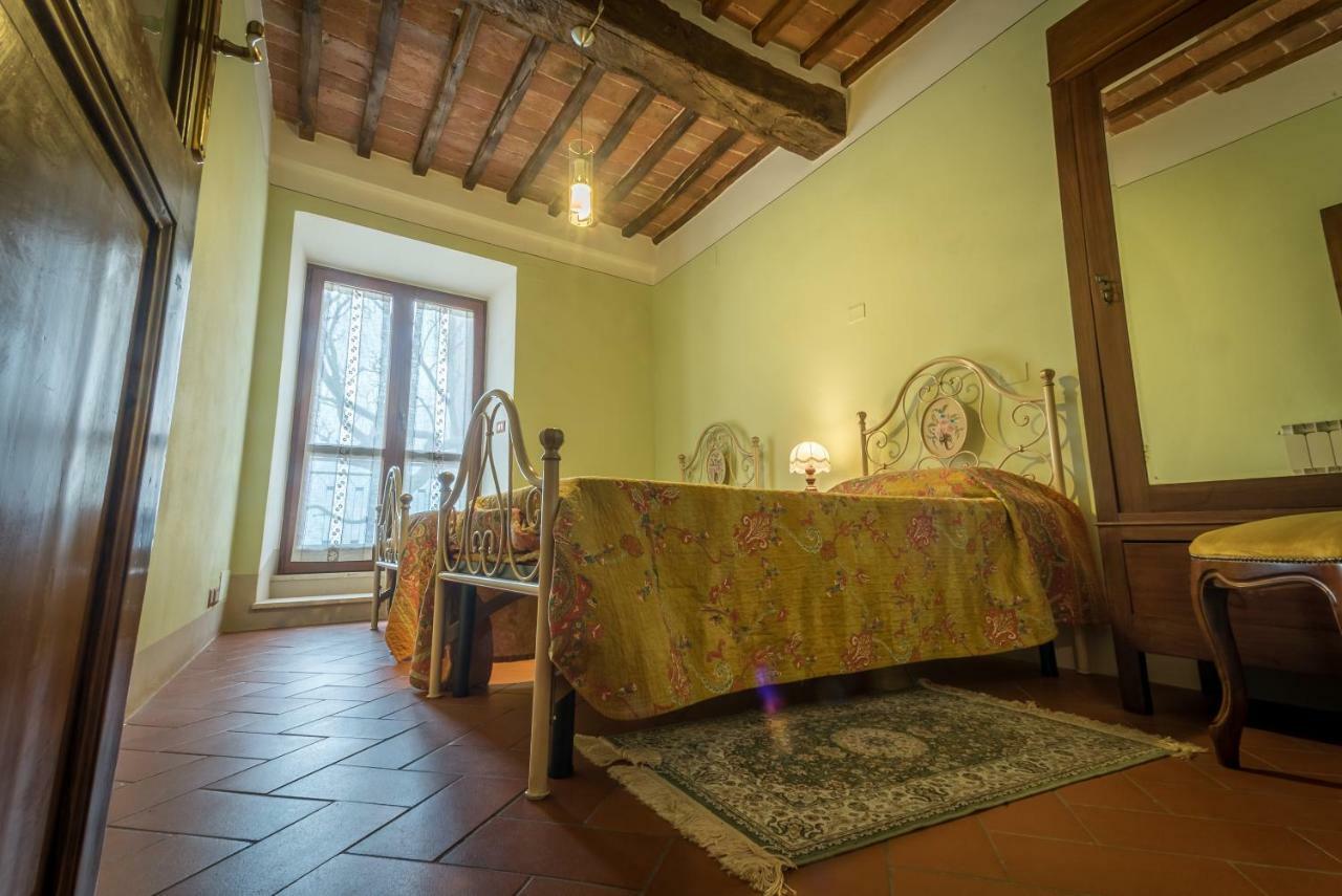 Luxury Apartment Piazza Grande Монтепульчано Экстерьер фото