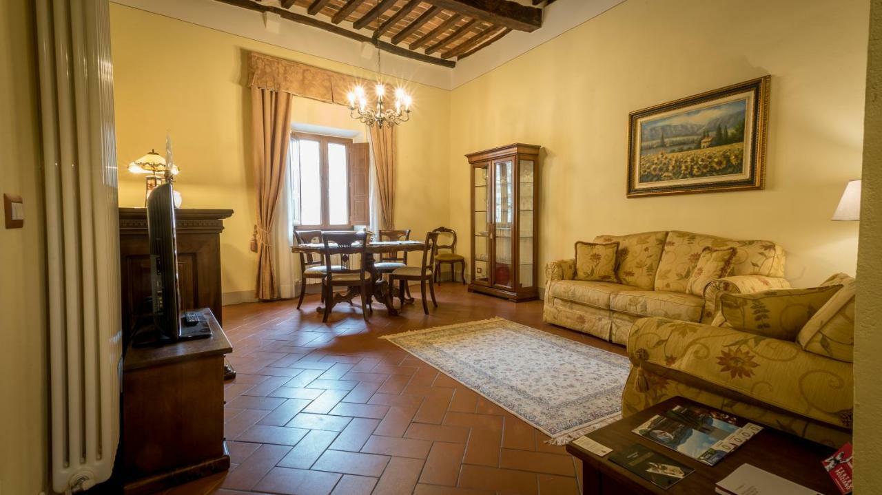 Luxury Apartment Piazza Grande Монтепульчано Экстерьер фото