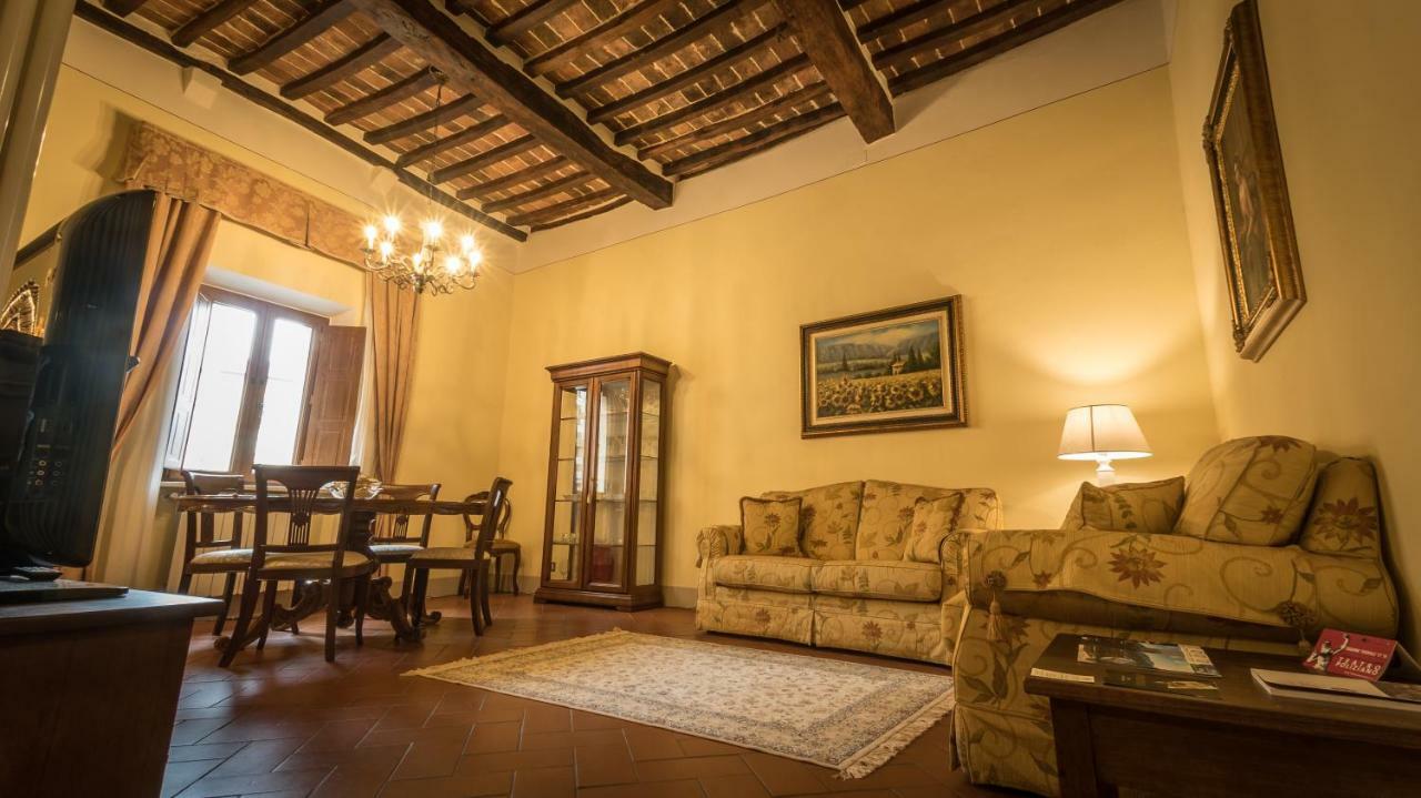 Luxury Apartment Piazza Grande Монтепульчано Экстерьер фото